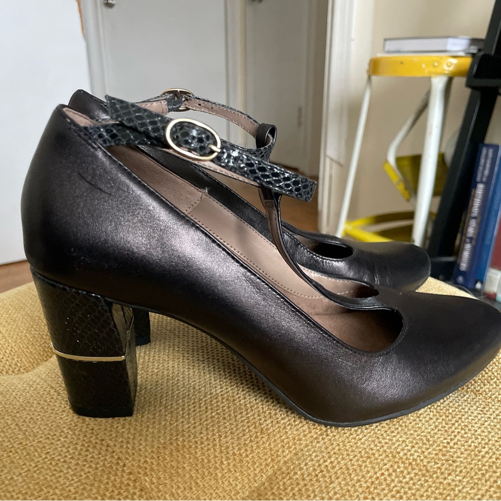 Aerosoles block heel size 8